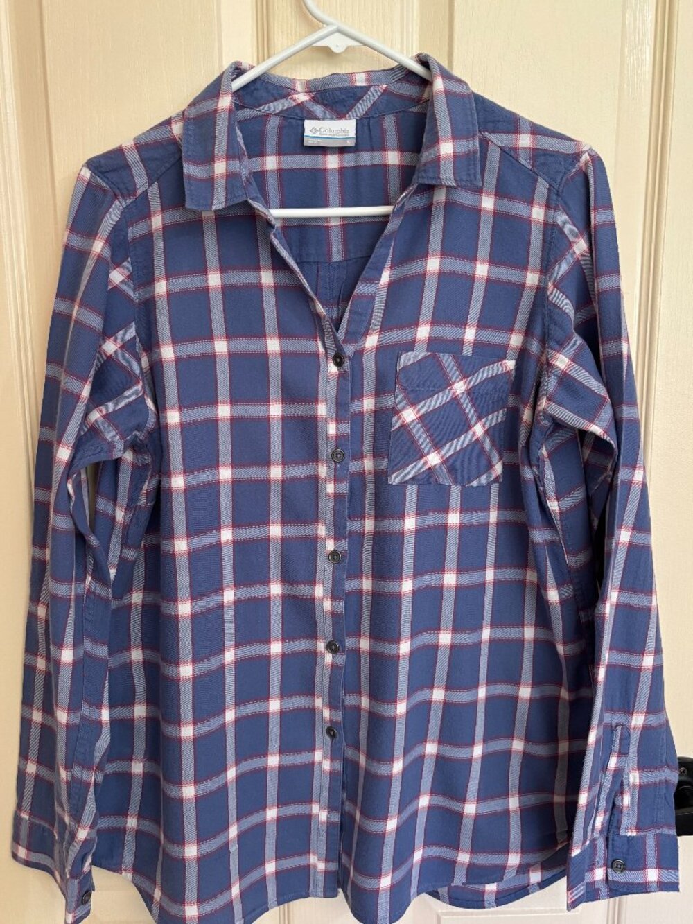 Columbia women blue and red plaid shirt Size L